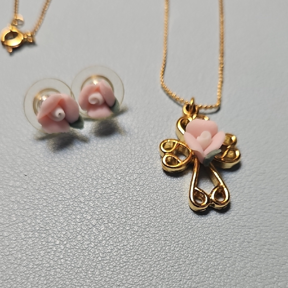 Gold and Pink Floral Jewelry Set